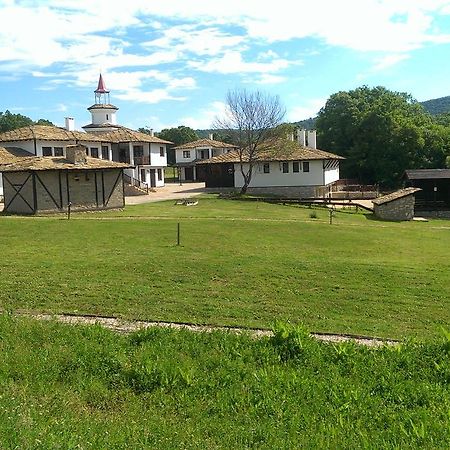 Ethnocomplex Krivini Ξενοδοχείο Εξωτερικό φωτογραφία